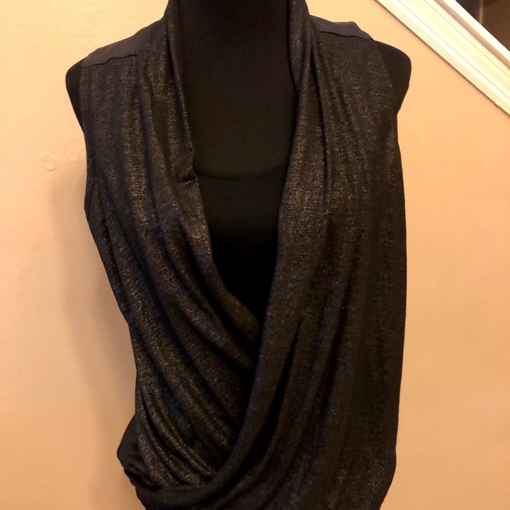 ✨NEW LISTING✨ ROCK & REPUBLIC WRAP BLOUSE